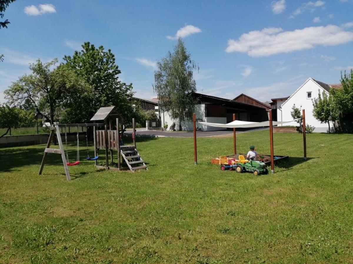 Wohlfuehlhof Bachzelt Hotell Weitersfeld Exteriör bild