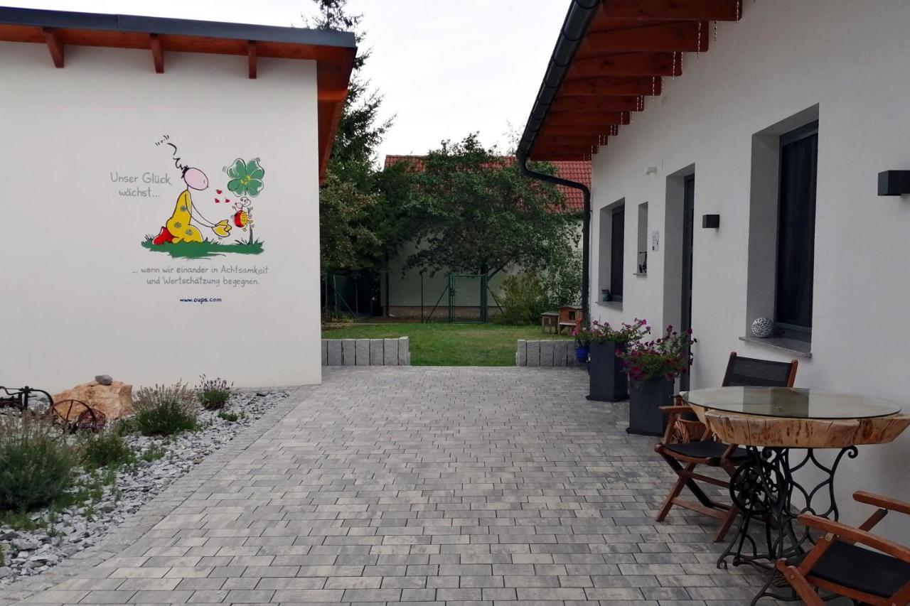 Wohlfuehlhof Bachzelt Hotell Weitersfeld Exteriör bild